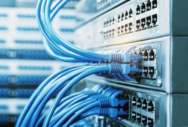 Instalação e Utilização de Cabos na Execução de Redes Ópticas
