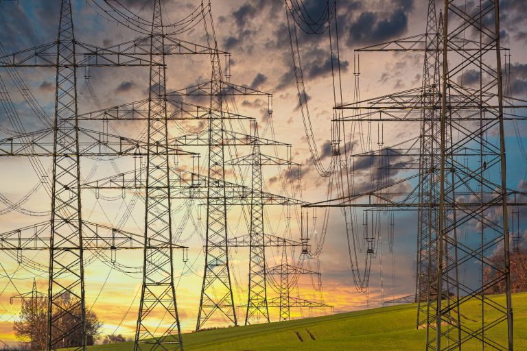 Postes, 6 GHz e financiamento: o que está em jogo para os provedores em 2026