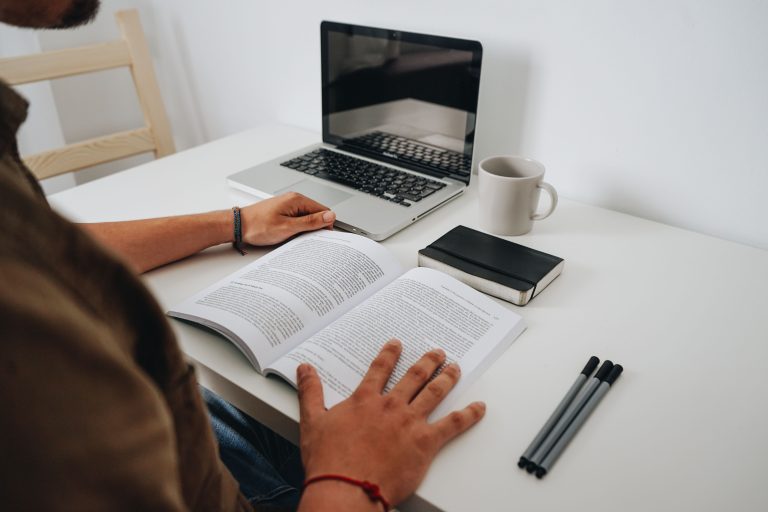 Porque oferecer o ensino EAD para seu cliente